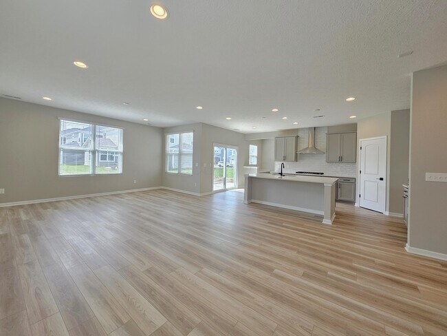 Building Photo - 8604 Apricot Wy