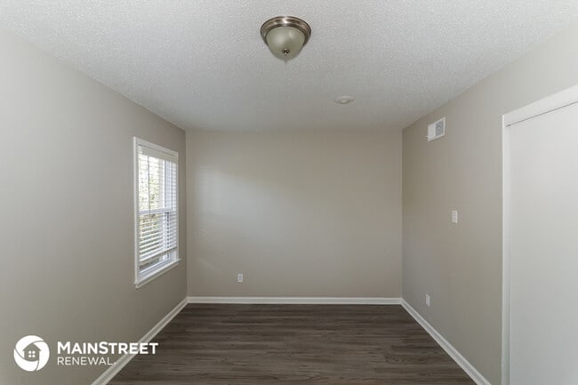 Building Photo - 5826 Pebble Beach Ave