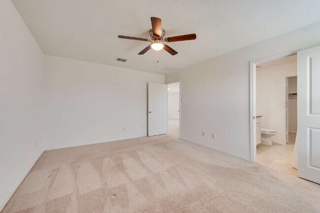 Building Photo - Charming 3-Bedroom Home with 2 Full Baths in Justin, TX – Cozy Living at Shale Creek