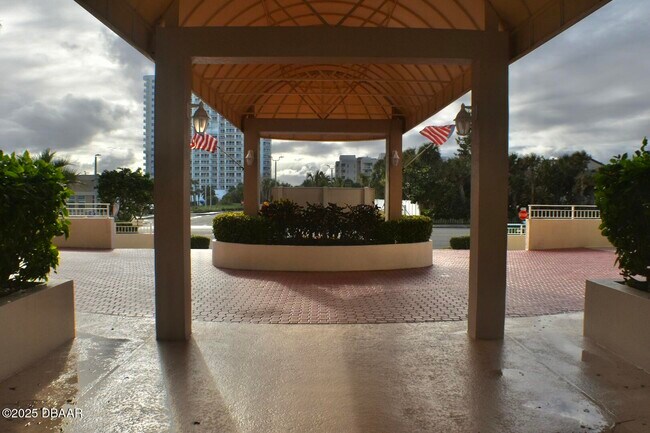 Building Photo - 2967 S Atlantic Ave