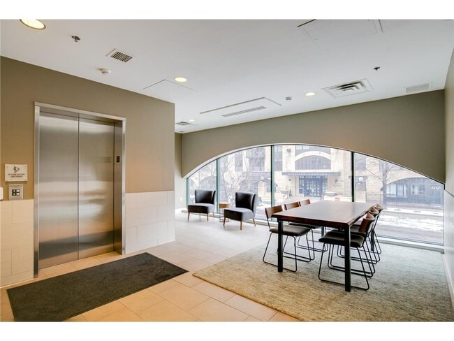 Building Photo - 408 N 1st St