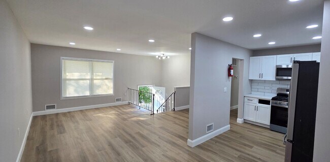 Building Photo - A Spacious 4 bedroom house for Rent !!!
