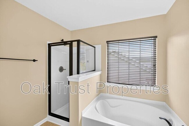 Building Photo - 7018 Bellflower Ln