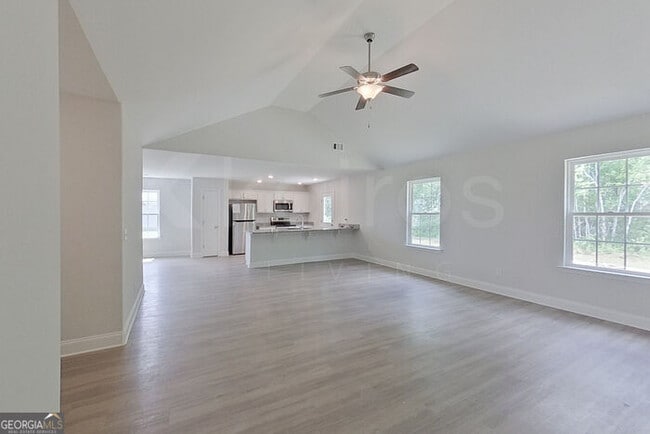 Building Photo - 223 Western Red Cedar Dr