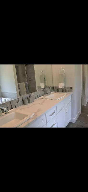 Building Photo - 934 Ash St