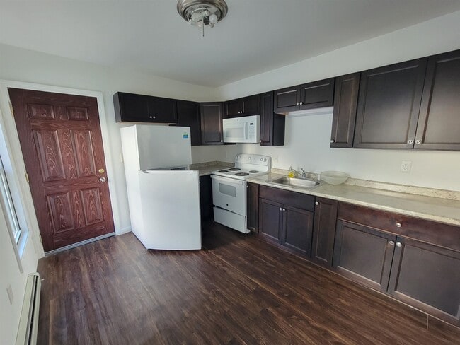 Building Photo - 96 Franklin St