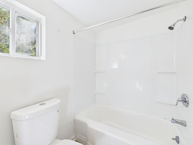 Building Photo - 1206 Rome St