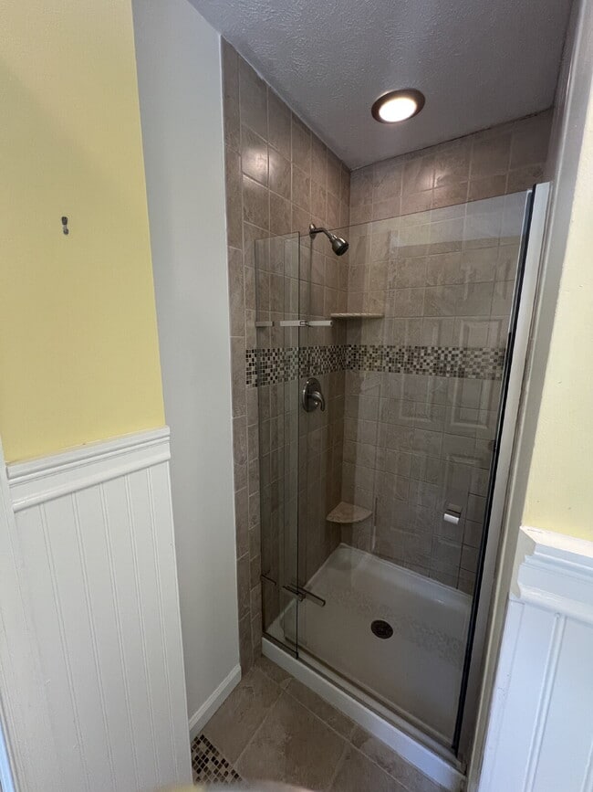 Building Photo - 1244 Mountain View Rd