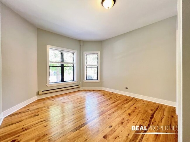 Building Photo - 2 bedroom in CHICAGO IL 60640