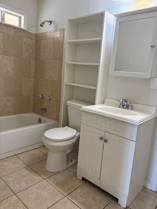 Building Photo - For Rent - Big Spring