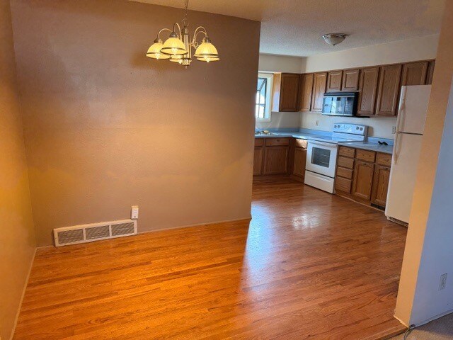 Building Photo - 2901 E 14th St