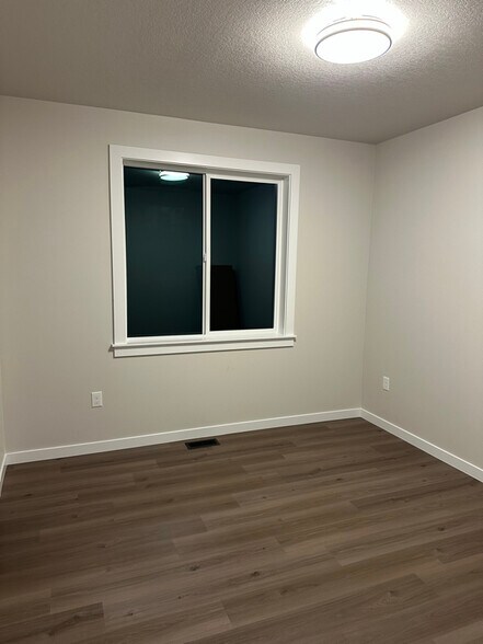 Building Photo - 222 Curtis Dr