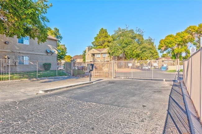 Building Photo - 2684 Bryandouglas Dr