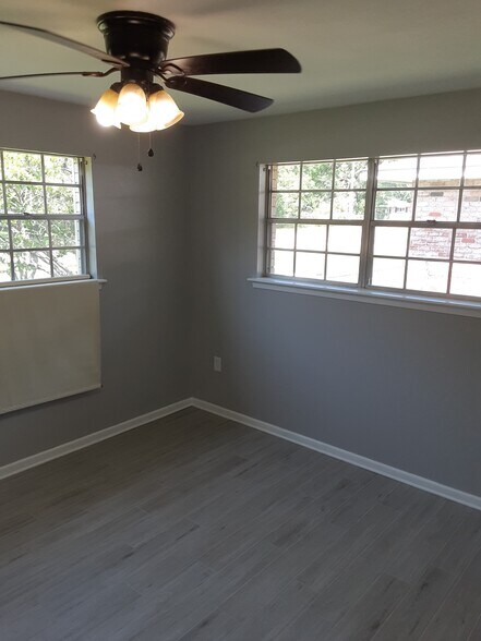 Bedroom - 9469 Macedonia Ave