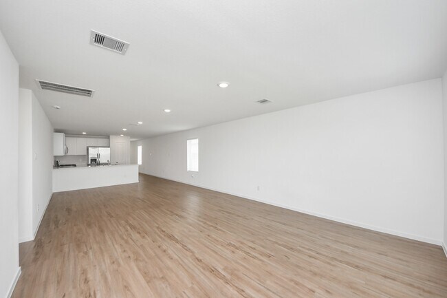 Building Photo - 3037 Pensacola Dr