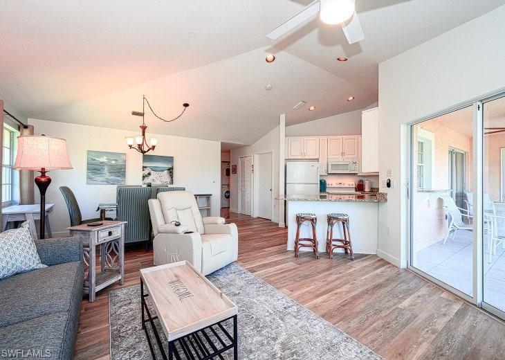 Building Photo - 441 Quail Forest Blvd