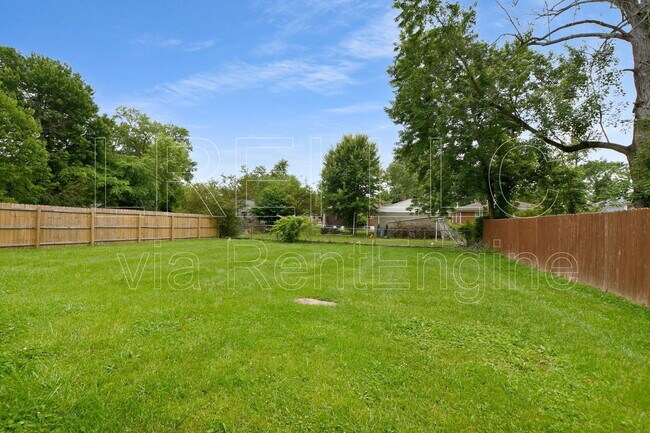 Building Photo - 3224 Patricia Dr