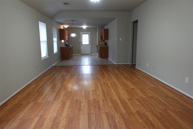 Building Photo - 9123 River Dale Canyon Ln