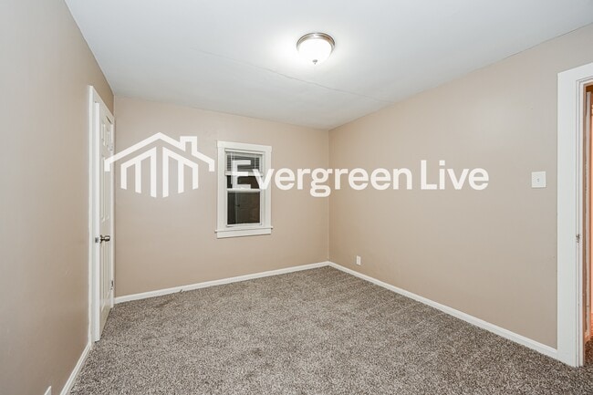 Building Photo - 3227 Struble Rd