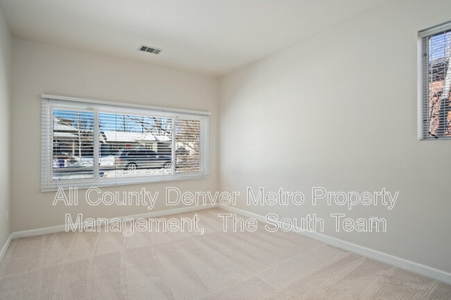 Building Photo - 2702 Meade St