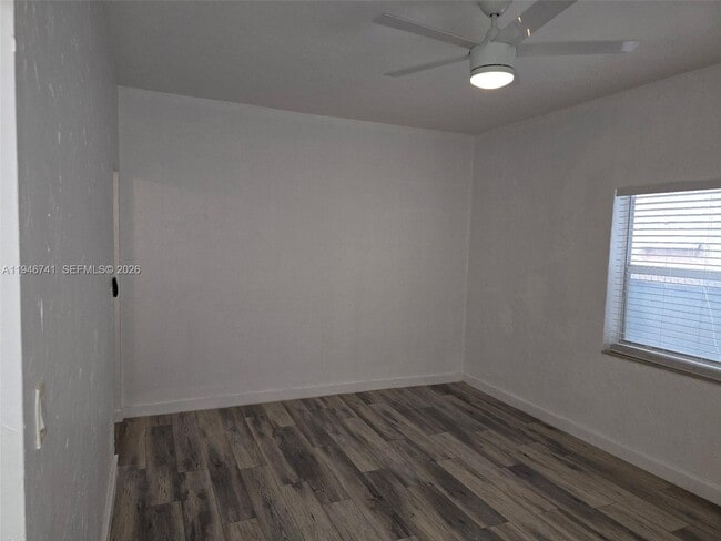 Building Photo - 215-230 30th St