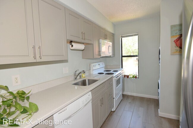 Building Photo - 2 br, 2 bath House - 939 RUDEE COURT