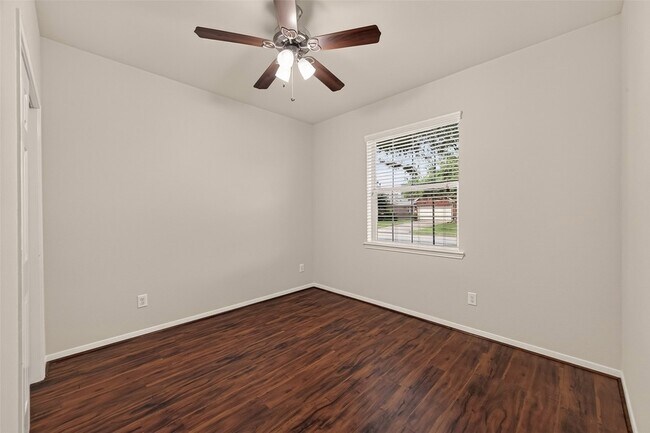 Building Photo - 9118 Cavalier Ln