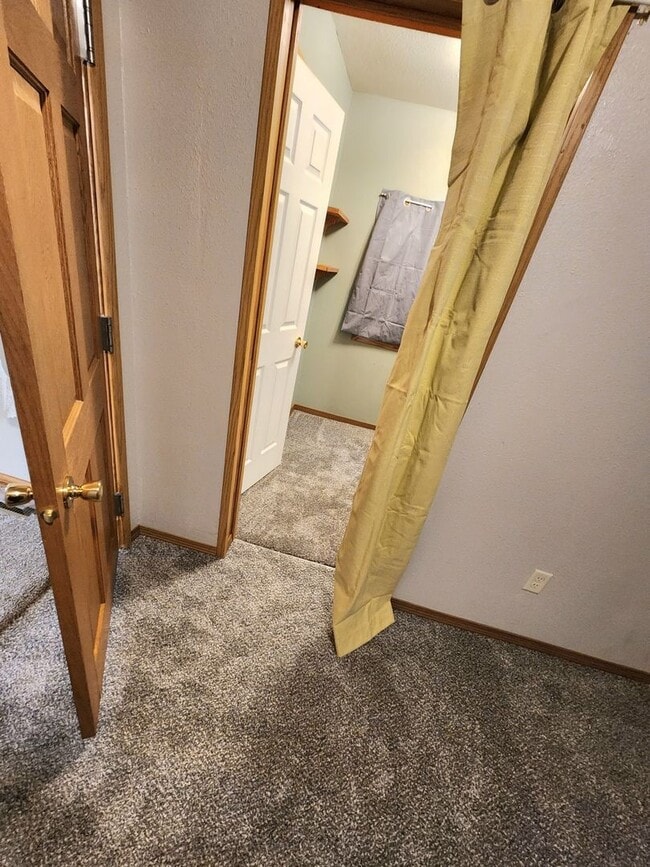 Building Photo - 2 Bedroom/2 Bath House