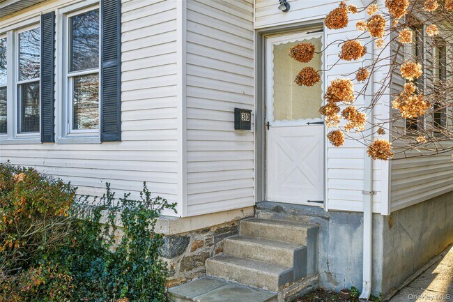 Building Photo - 310 Palmer Ave