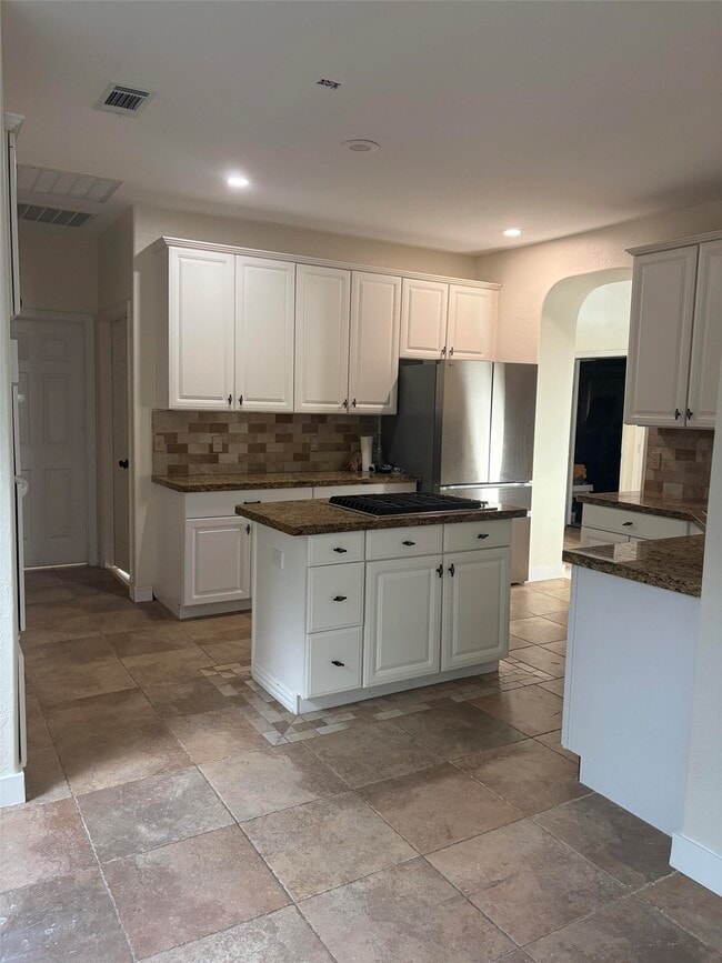 Building Photo - 22 E Sterling Pond Cir