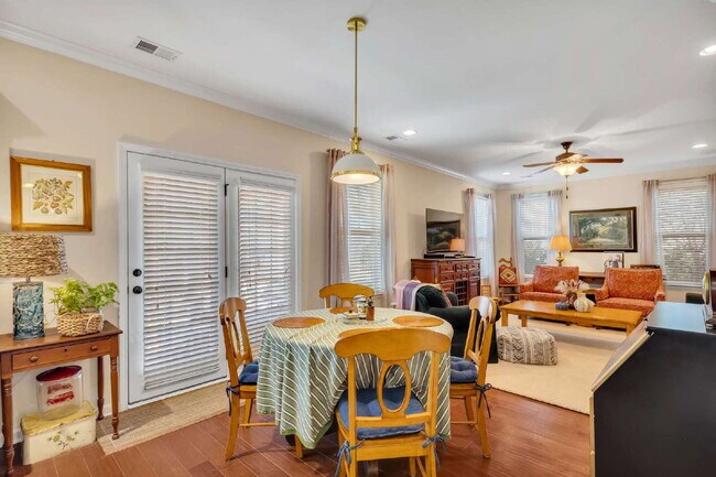Building Photo - Gigantic Gorgeous Home in Pooler!
