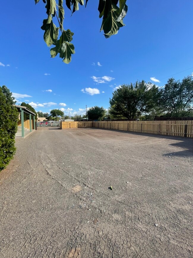 Building Photo - 488 Mountain Shadows Rd