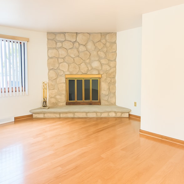 Building Photo - 6878 Nickis Ln