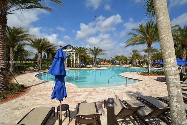 Building Photo - 8630 Lakeside Bnd