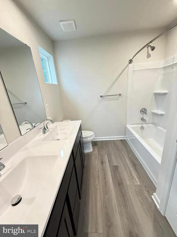 Building Photo - 622 Laurelwood Cir