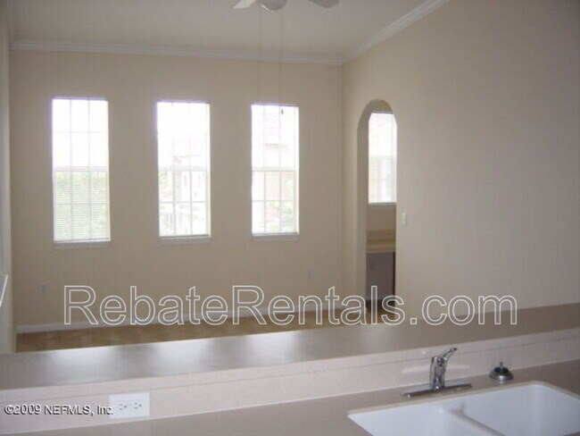 Building Photo - 10075 Gate Pkwy N