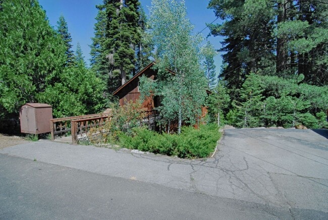 Building Photo - LONG-TERM RENTAL: Upper Floor Unit in Duplex with Washer/Dryer & Wood Stove!