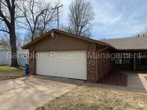 Building Photo - For Lease | Midtown Duplex | $1050 Rent