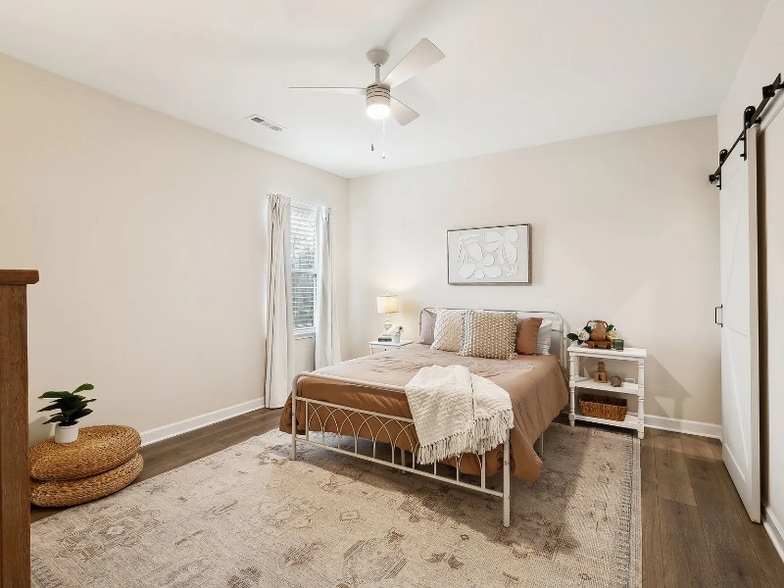 Building Photo - 147 Bess Blvd