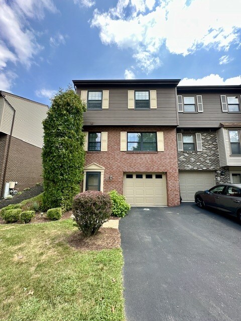 Primary Photo - 7351 Beacon Hill Dr
