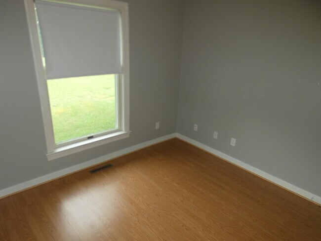 Building Photo - 10451 Edgehill Ln