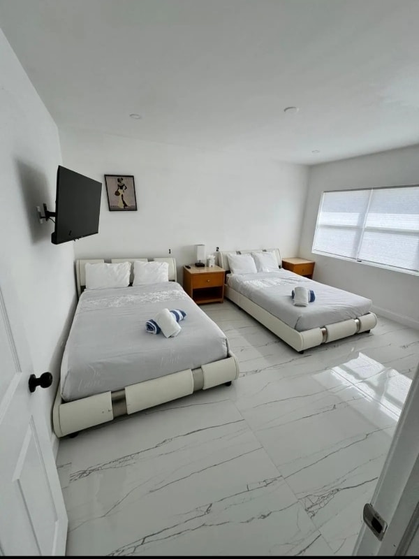 Building Photo - 1260sw SW 32nd St