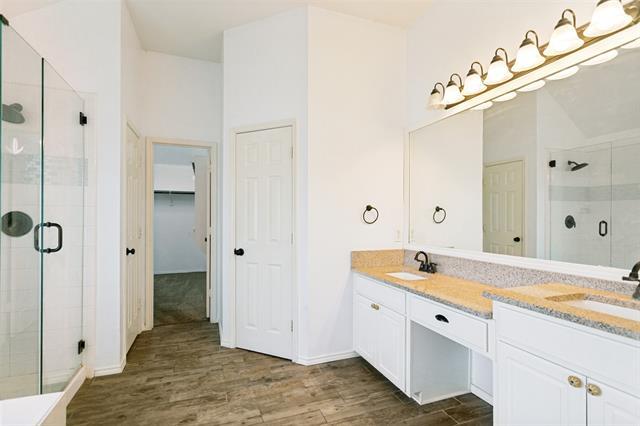 Building Photo - 208 N Arbor Ridge Dr