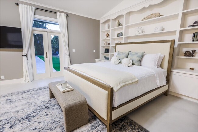 Building Photo - 3127 Sherwood Blvd