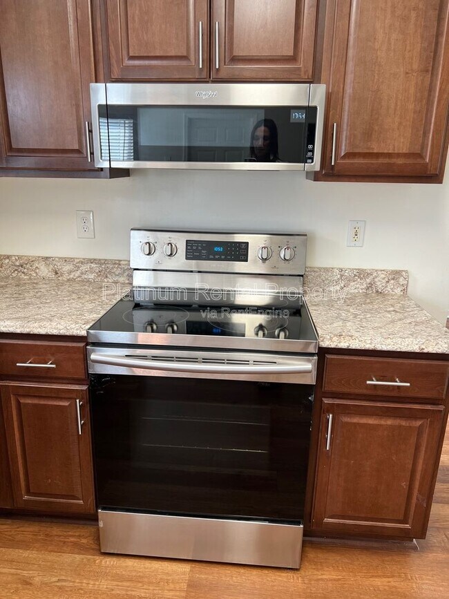 Building Photo - 1097 Yellow River Dr
