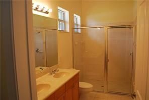 Building Photo - 6018 NW 116th Dr