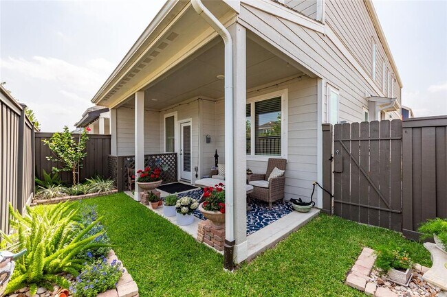 Building Photo - 614 Seabreeze Dr