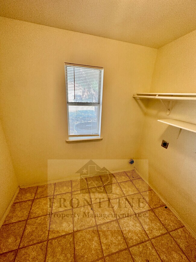 Building Photo - 629 Dorchester Dr