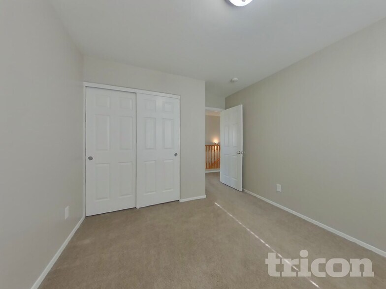 Building Photo - 17244 W Maui Ln