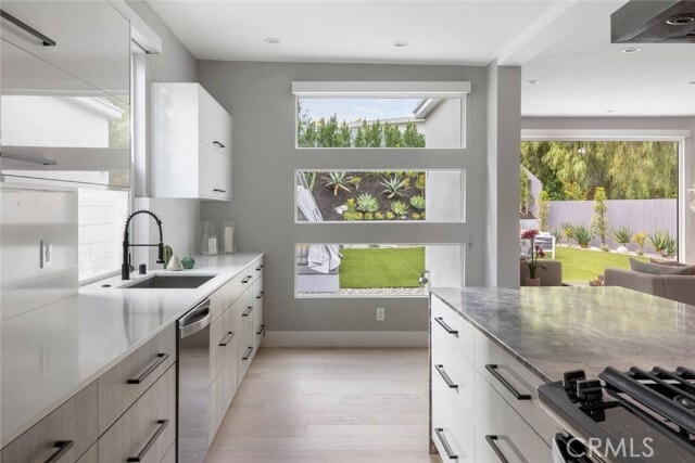 Building Photo - 4731 Topanga Canyon Blvd